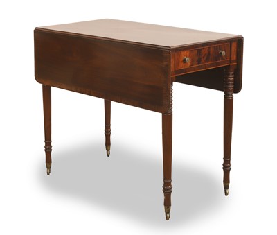 Lot 512 - A mahogany Pembroke table