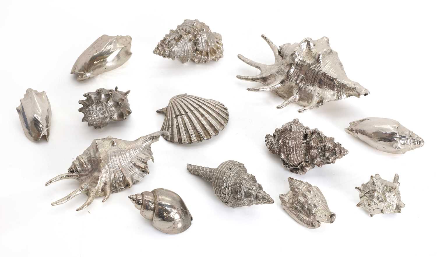 Lot 7 - A collection of Italian shells in the style of Buccellati