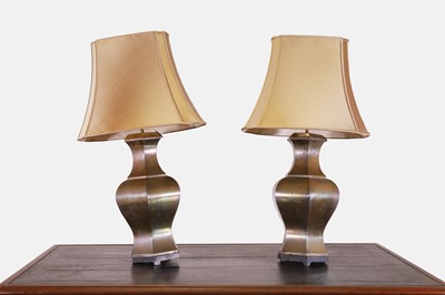 Lot 472 - A pair of brass table lamps