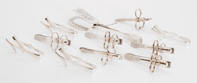 Lot 13 - A collection of silver plated flatware