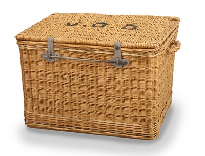 Lot 540 - A large wicker basket